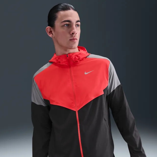 Nike Impossibly Light Windrunner Men's Running Jacket - Red - Polyester/Elastane