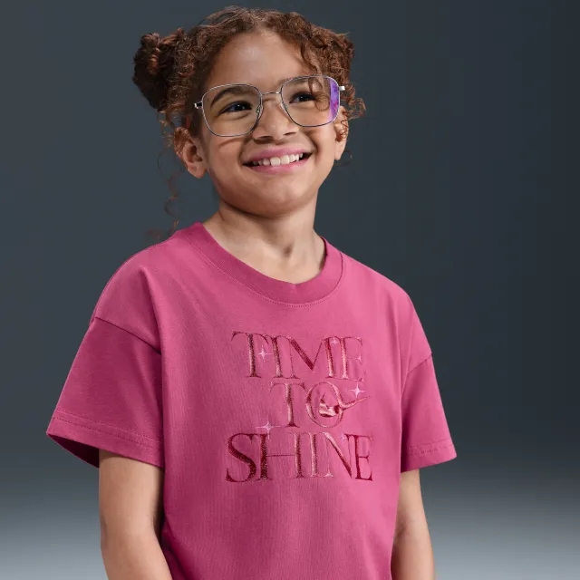 Nike Sportswear Older Kids' (Girls') T-Shirt - Sweet Beet