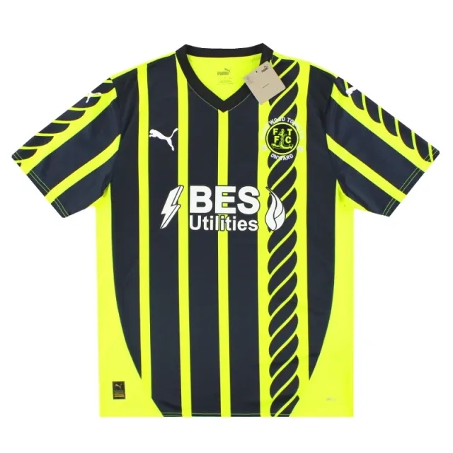 2024-25 Fleetwood Town Puma Third Shirt *w/tags* - Fleetwood Town / w/tags / Large