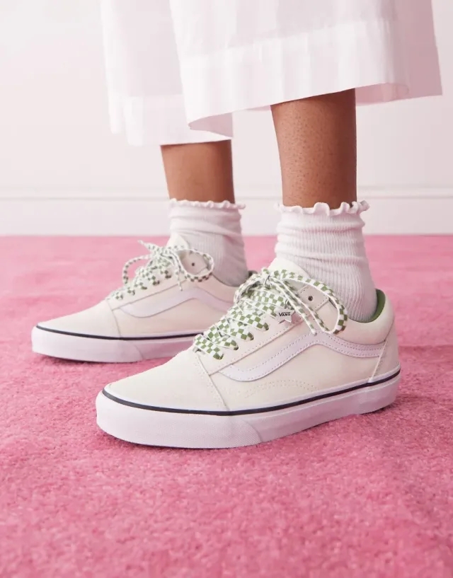 Vans Old Skool Trainers In White And Green