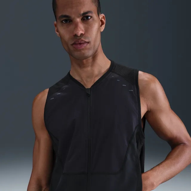 Nike Run Men's Dri-FIT ADV Running Utility Gilet - Black - Sustainable Materials