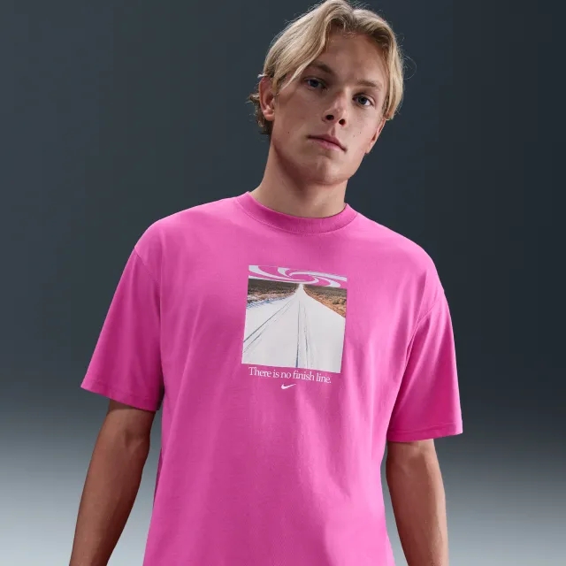 Nike Sportswear Men's Max90 T-Shirt - Pink