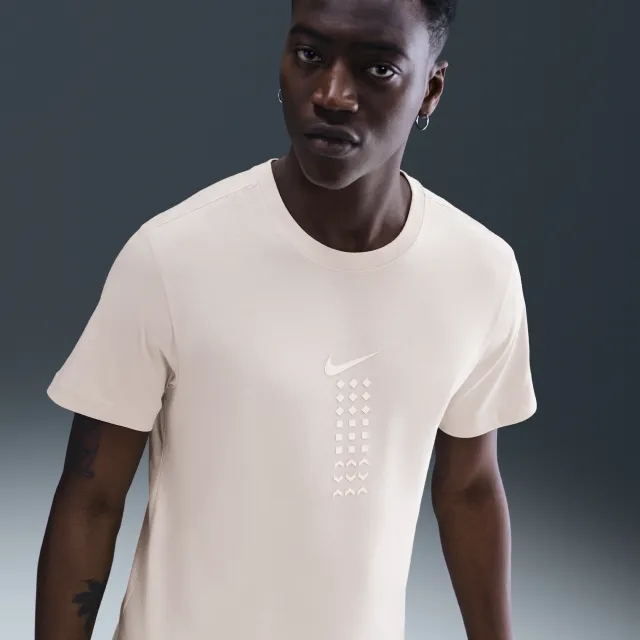 Nike Sportswear Men's T-Shirt - Grey