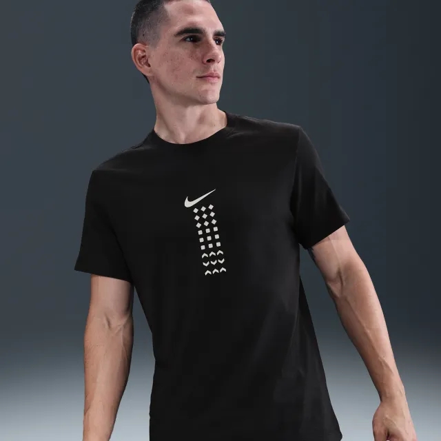 Nike Sportswear Men's T-Shirt - Black