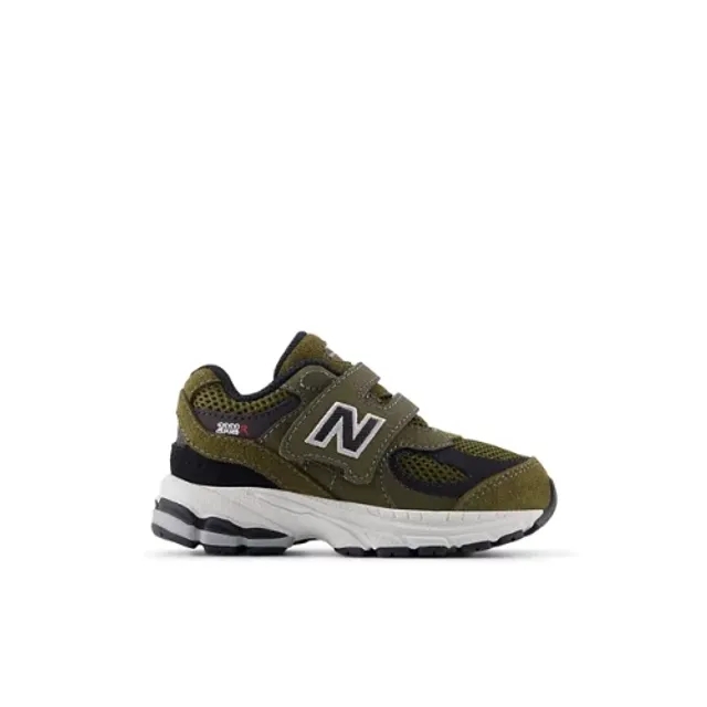 New Balance Infants' 2002 HOOK & LOOP in Brown/Black Leather