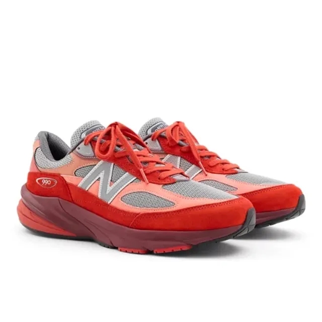 New Balance Unisex Made in USA 990v6 in Red/Grey Suede/Mesh