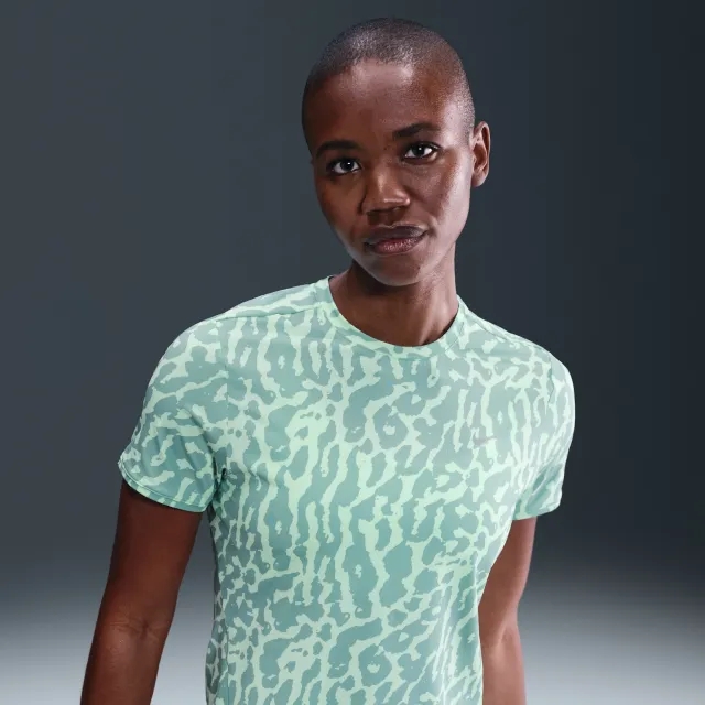 Nike Swift Women's Dri-FIT Short-Sleeve Running Top - Green - Sustainable Materials