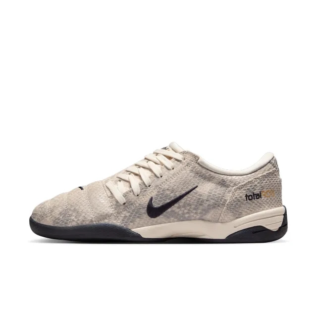 Nike Total 90 SE Women's Shoes - Brown