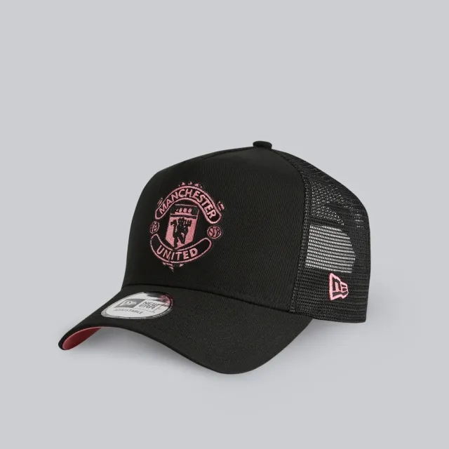 Manchester United x New Era Neon Crest Trucker Cap Black