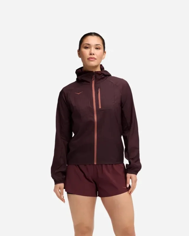 Hoka Women's Skyflow Jacket In Black Cherry