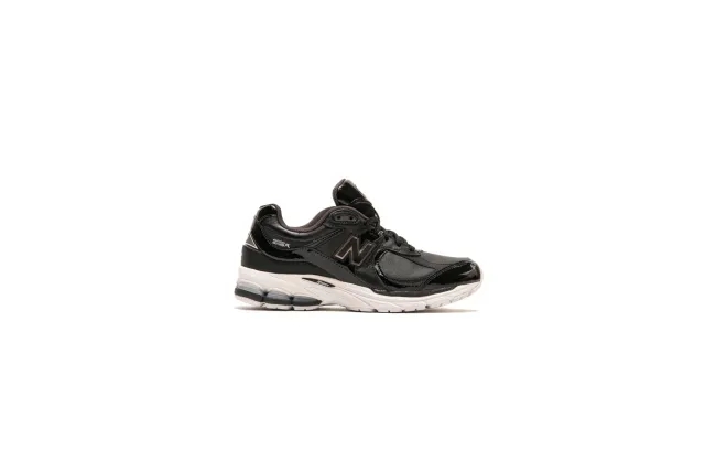 New Balance 2002R