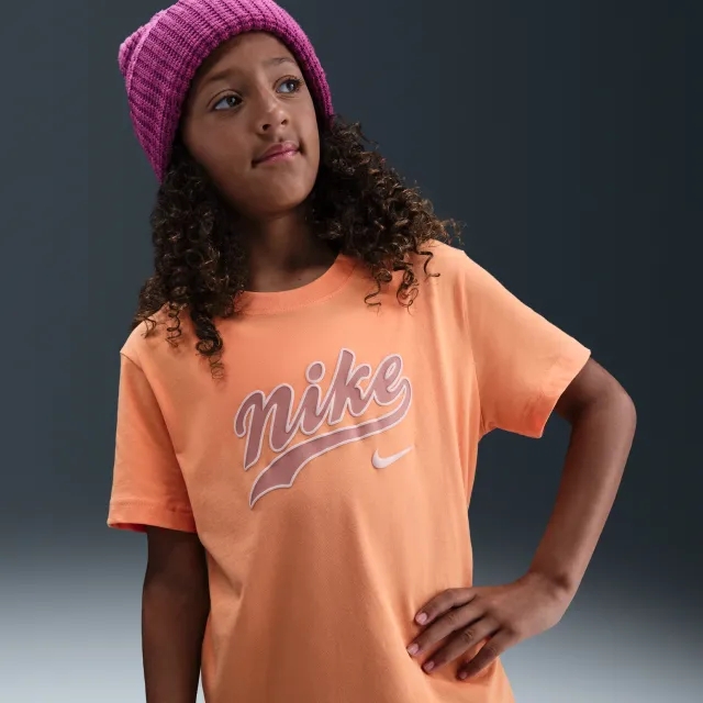 Nike Sportswear Older Kids' (Girls') T-Shirt - Orange