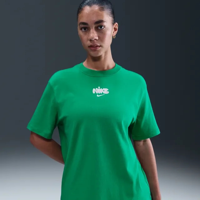Nike Sportswear Women's T-Shirt - Green