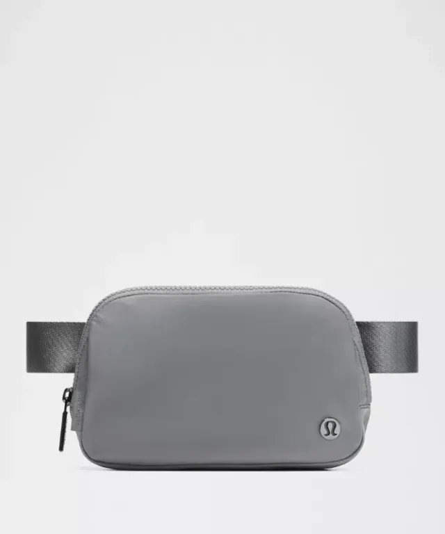 lululemon – Everywhere Belt Bag 1L – Color Grey