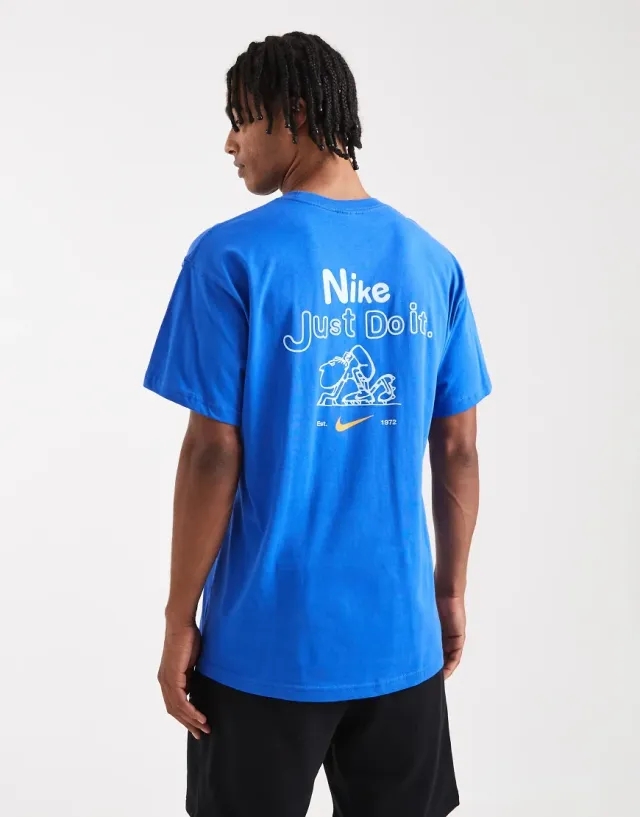 Nike Line Art Graphic T-Shirt In Blue