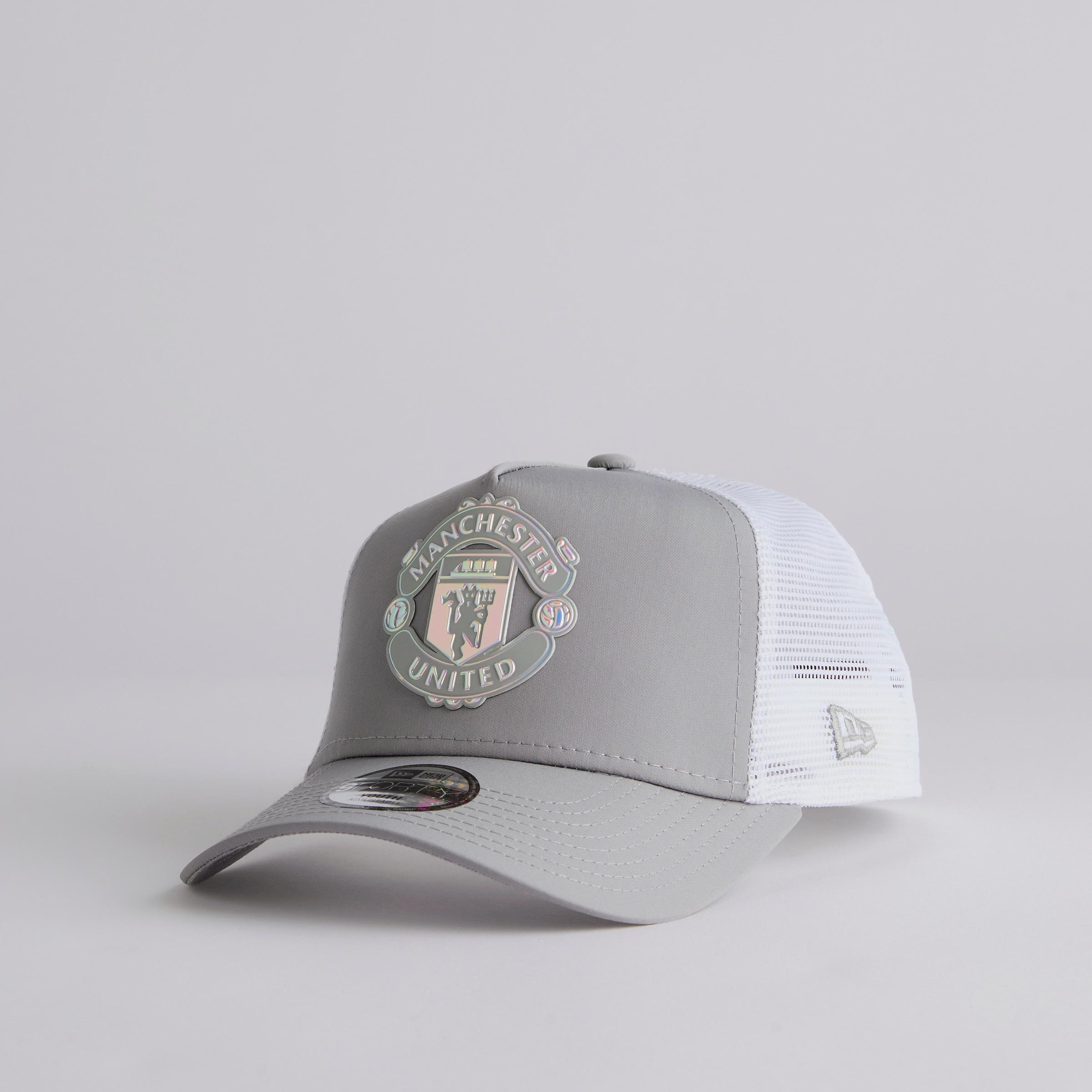 Manchester United x New Era Iridescent Trucker Cap Grey